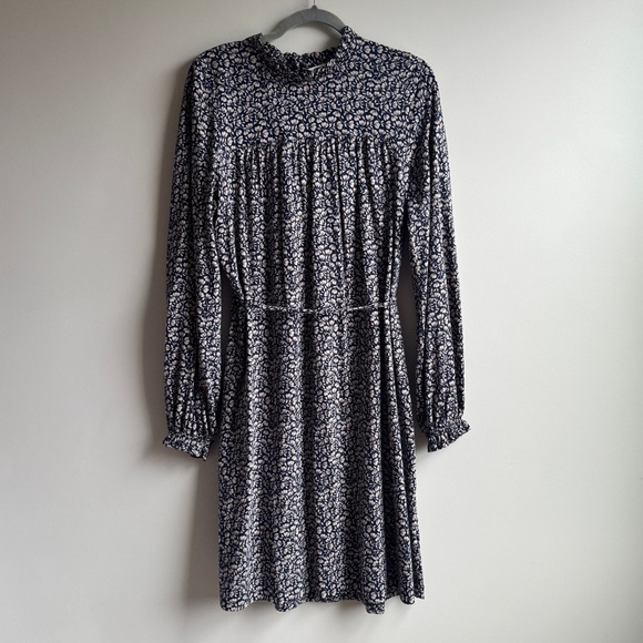 Boden Dresses & Skirts - BODEN Ditsy Floral Long Sleeve Belted Shift Dress Women’s 12L Beige Blue Tan Ten